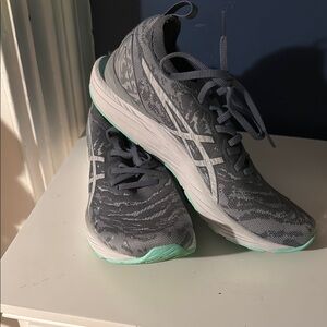 ASICS Gel- cumulus Women's Gray Running Shoes